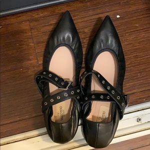 valentino flats, 99% new